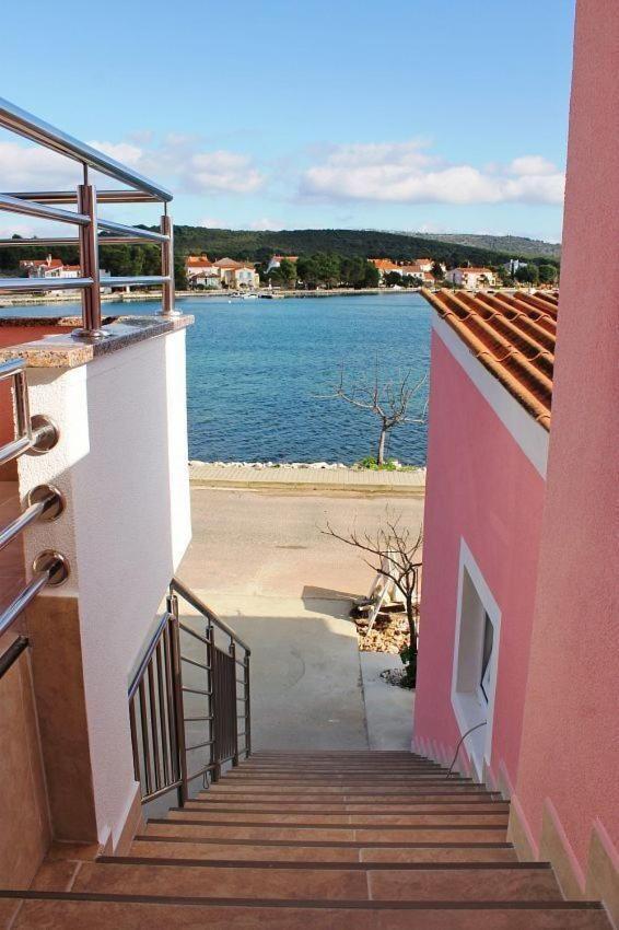 Apartments Zvone1 Veli Rat Exterior foto